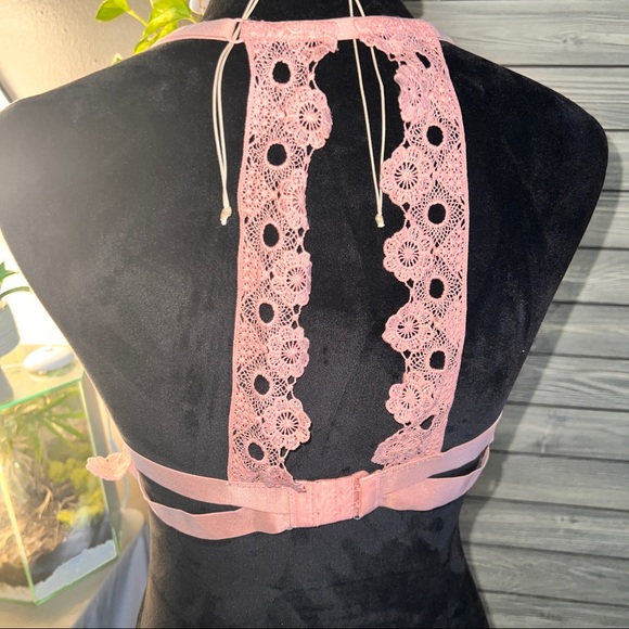 No Boundaries - Soft Pink Lace Brallette - Silky Feel! - Picture 6 of 6